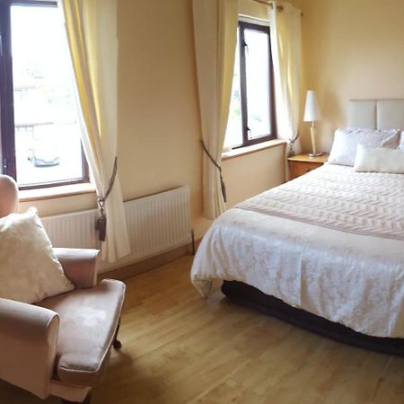 Grange House B&B กัลเวย์ ภายนอก รูปภาพ
